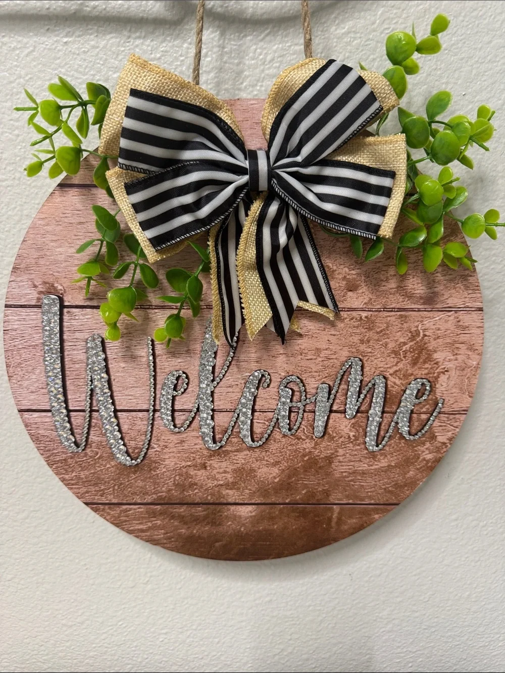 🏡✨ Bling “Welcome” Wooden Wreath – 12” Round | Black & White Bow